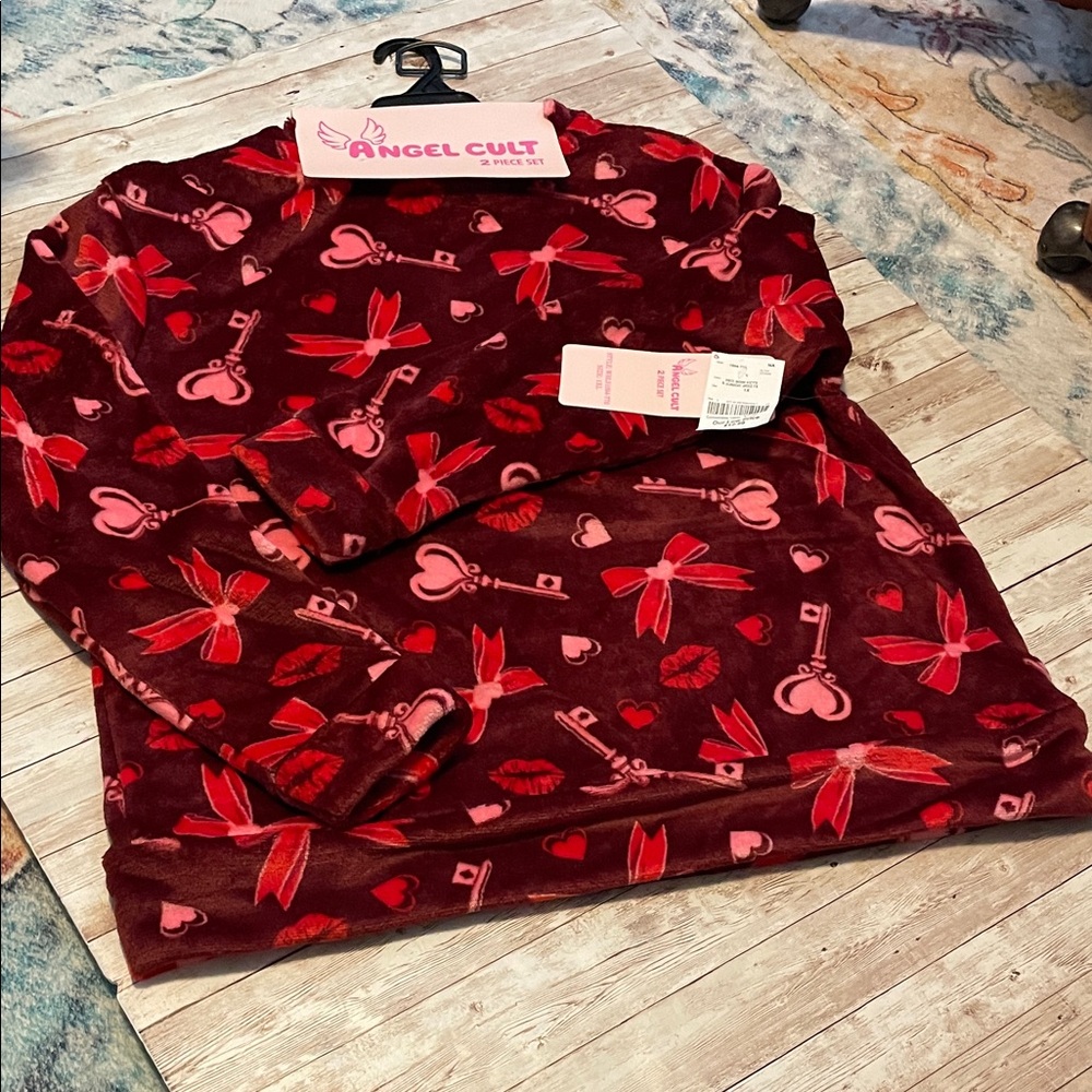 Angel Cult Heart and Key Print Top and pants set